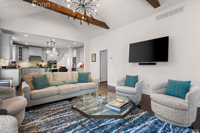3020 N Spurway Drive, Ann Arbor, MI 48105