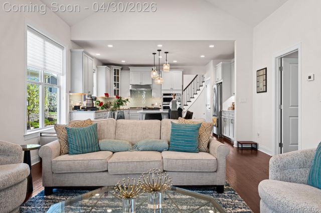 3020 N Spurway Drive, Ann Arbor, MI 48105