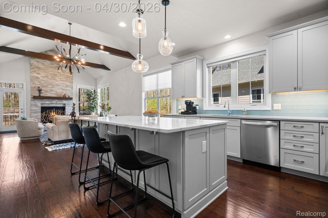 3020 N Spurway Drive, Ann Arbor, MI 48105