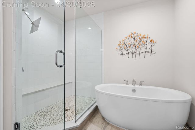 3020 N Spurway Drive, Ann Arbor, MI 48105