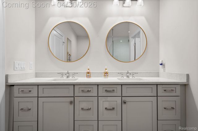3020 N Spurway Drive, Ann Arbor, MI 48105