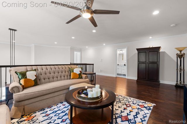 3020 N Spurway Drive, Ann Arbor, MI 48105