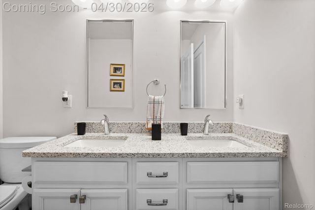 3020 N Spurway Drive, Ann Arbor, MI 48105