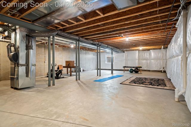 3020 N Spurway Drive, Ann Arbor, MI 48105