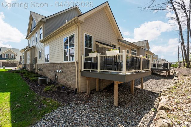 3020 N Spurway Drive, Ann Arbor, MI 48105