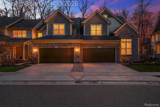 3020 N Spurway Drive, Ann Arbor, MI 48105
