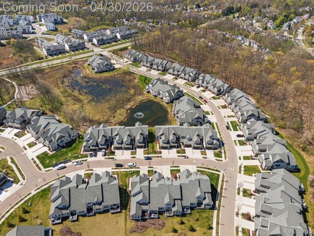 3020 N Spurway Drive, Ann Arbor, MI 48105