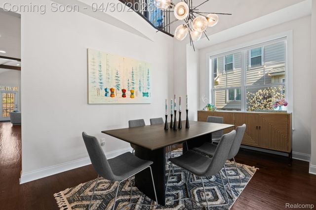 3020 N Spurway Drive, Ann Arbor, MI 48105