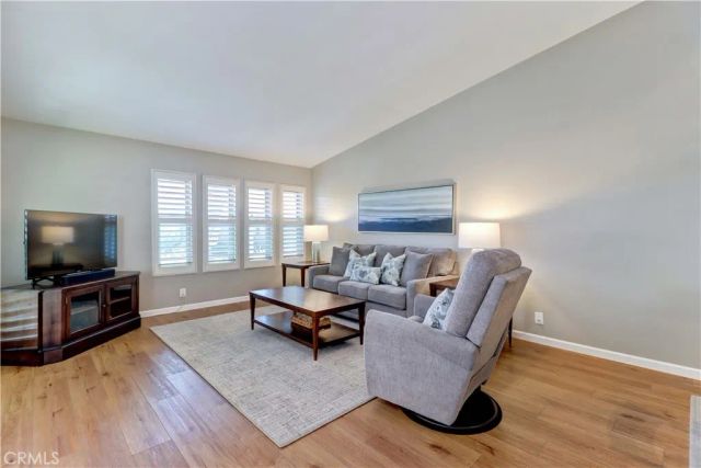 8566 Sierra 912-D, Huntington Beach, CA 92646
