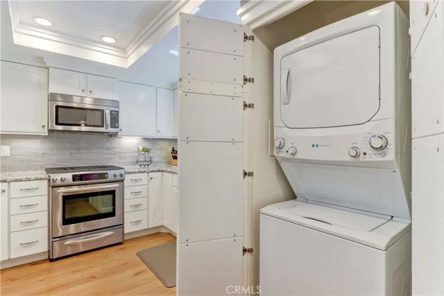 8566 Sierra 912-D, Huntington Beach, CA 92646