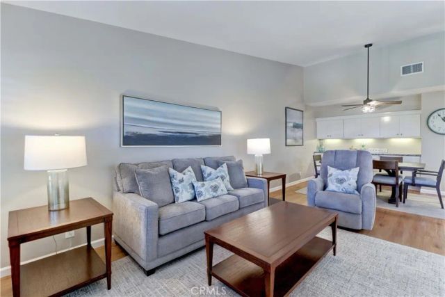 8566 Sierra 912-D, Huntington Beach, CA 92646