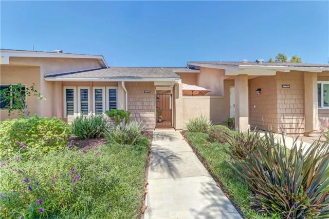 8566 Sierra 912-D, Huntington Beach, CA 92646