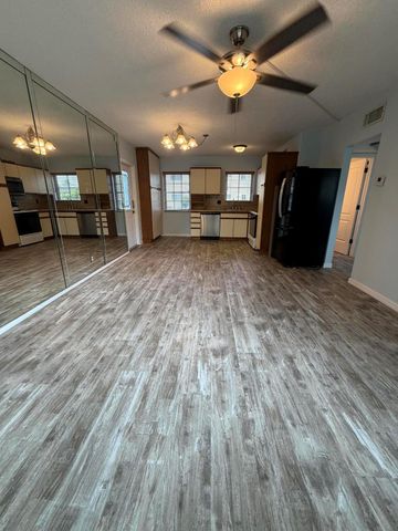 500 SW 15th Street 109, Pompano Beach, FL 33060