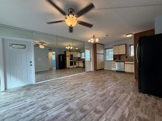 500 SW 15th Street 109, Pompano Beach, FL 33060