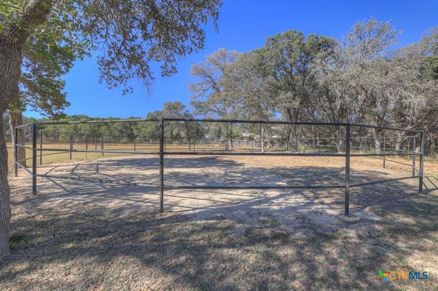 1080 Forest Trail, New Braunfels, TX 78132