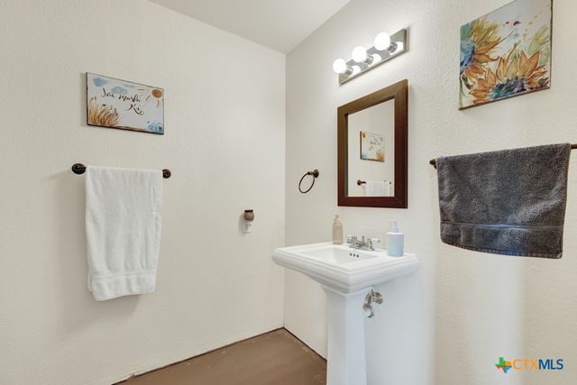 1080 Forest Trail, New Braunfels, TX 78132