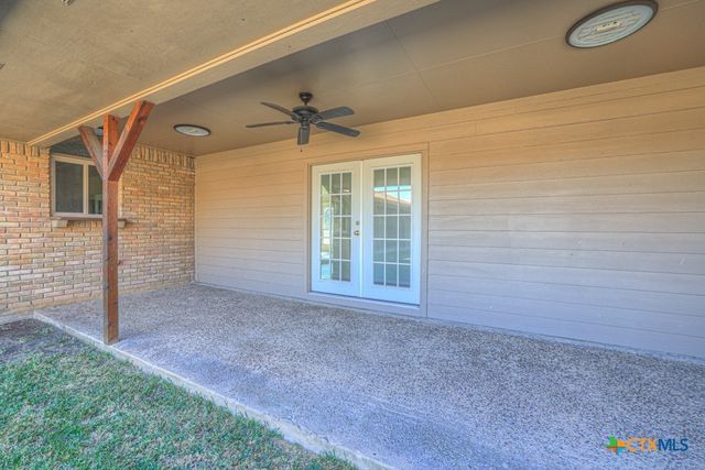 1080 Forest Trail, New Braunfels, TX 78132