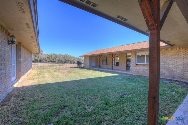 1080 Forest Trail, New Braunfels, TX 78132