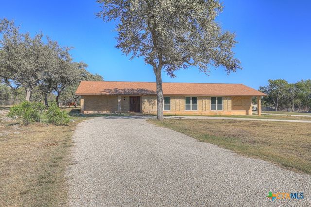 1080 Forest Trail, New Braunfels, TX 78132