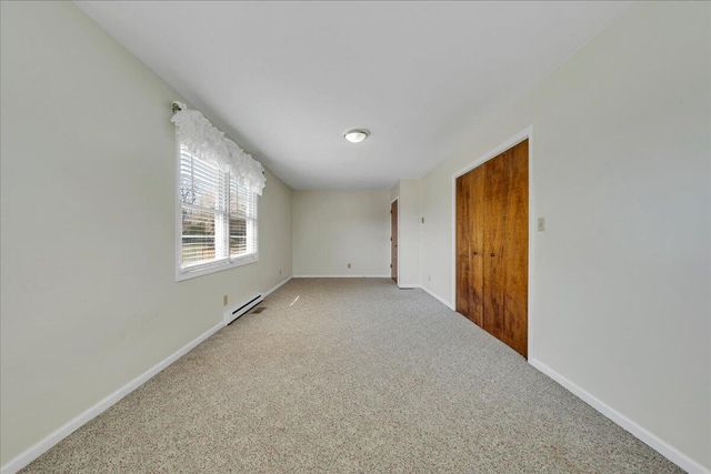 19 Hillmount DR, Salem, VA 24153