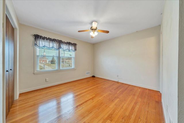 19 Hillmount DR, Salem, VA 24153