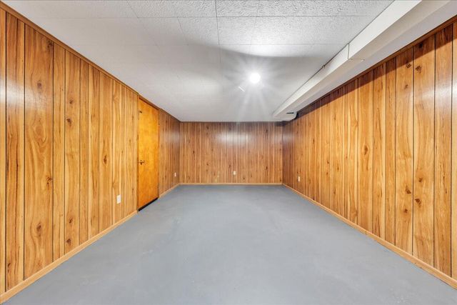 19 Hillmount DR, Salem, VA 24153