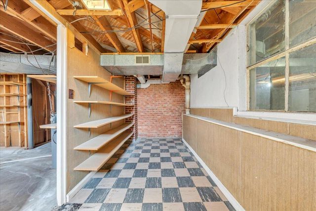 19 Hillmount DR, Salem, VA 24153