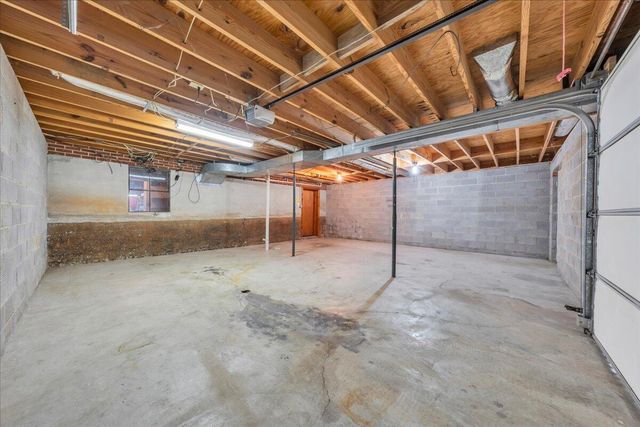 19 Hillmount DR, Salem, VA 24153