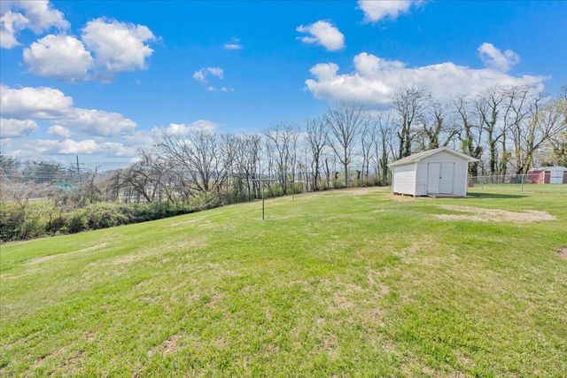 19 Hillmount DR, Salem, VA 24153