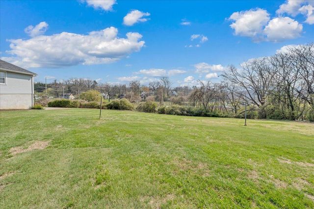 19 Hillmount DR, Salem, VA 24153