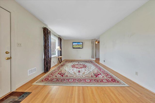 19 Hillmount DR, Salem, VA 24153