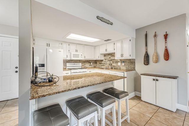 52 NE Laurie Drive, Fort Walton Beach, FL 32548