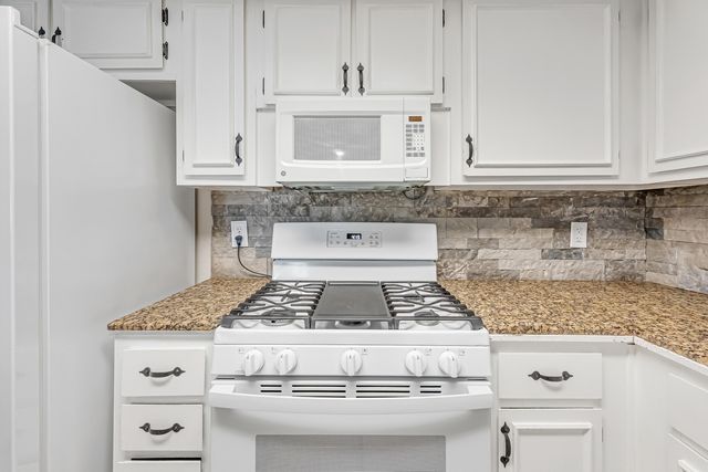 52 NE Laurie Drive, Fort Walton Beach, FL 32548