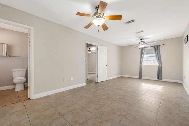 52 NE Laurie Drive, Fort Walton Beach, FL 32548