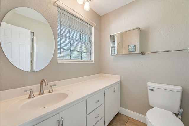 52 NE Laurie Drive, Fort Walton Beach, FL 32548