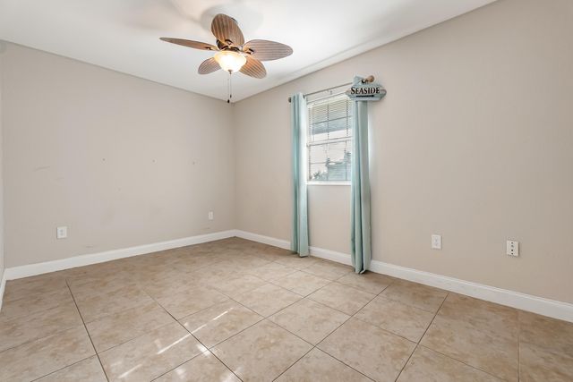 52 NE Laurie Drive, Fort Walton Beach, FL 32548