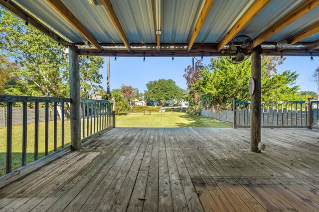 52 NE Laurie Drive, Fort Walton Beach, FL 32548