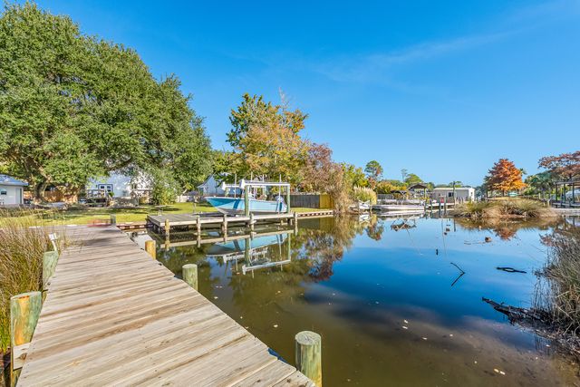 52 NE Laurie Drive, Fort Walton Beach, FL 32548