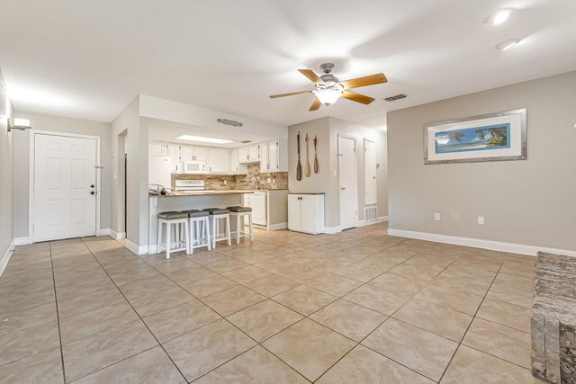 52 NE Laurie Drive, Fort Walton Beach, FL 32548