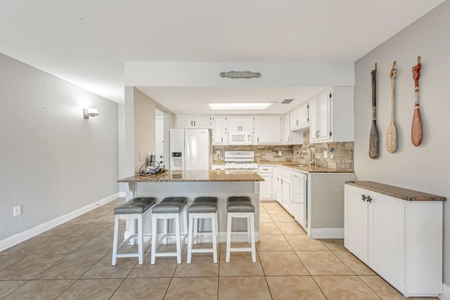 52 NE Laurie Drive, Fort Walton Beach, FL 32548