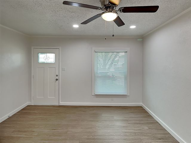 3256 Runnels Street, Fort Worth, TX 76106