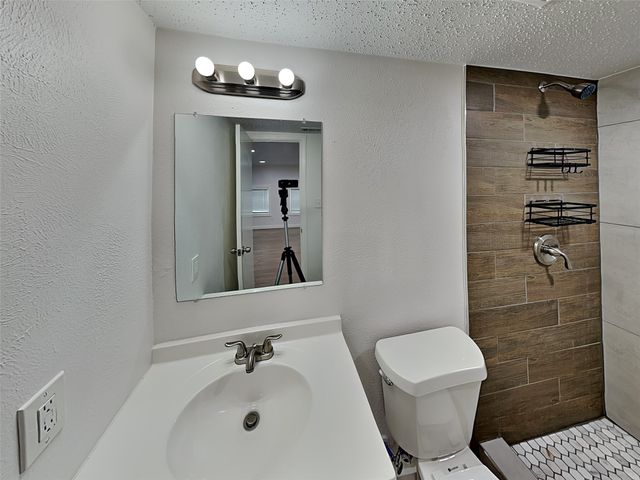 3256 Runnels Street, Fort Worth, TX 76106