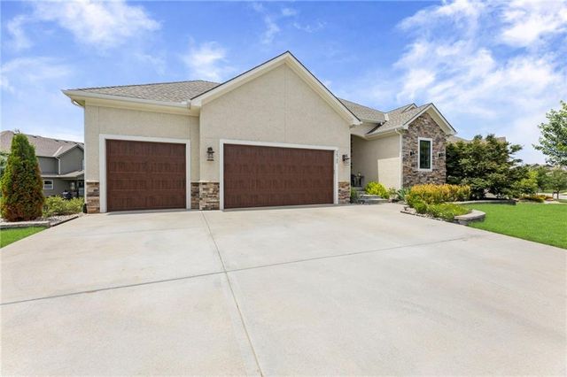 24735 W 91st Place, Lenexa, KS 66227