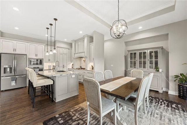 24735 W 91st Place, Lenexa, KS 66227