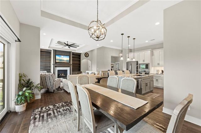 24735 W 91st Place, Lenexa, KS 66227