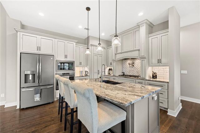 24735 W 91st Place, Lenexa, KS 66227