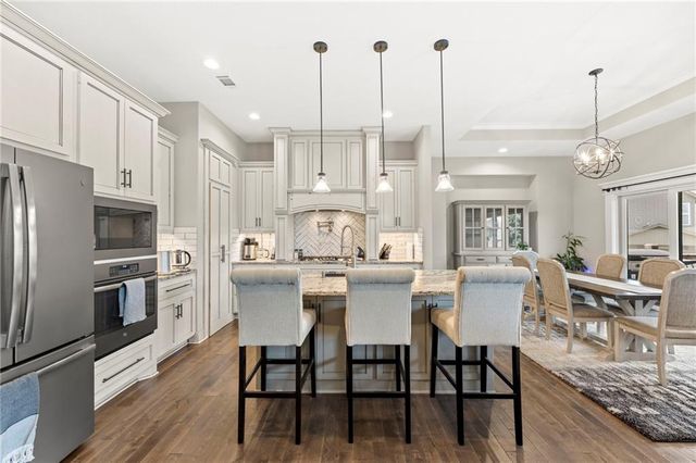 24735 W 91st Place, Lenexa, KS 66227