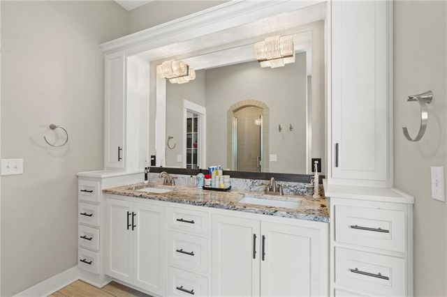 24735 W 91st Place, Lenexa, KS 66227