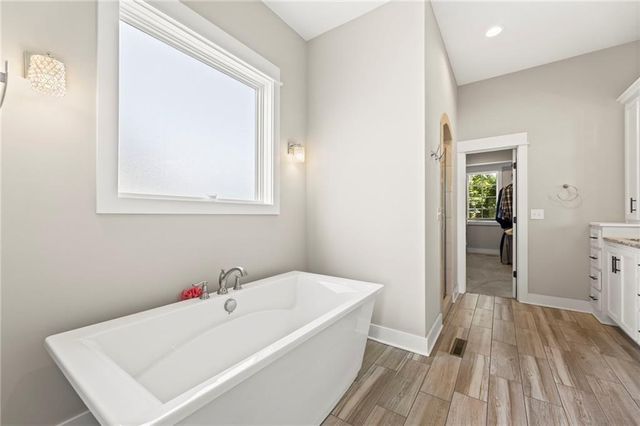 24735 W 91st Place, Lenexa, KS 66227