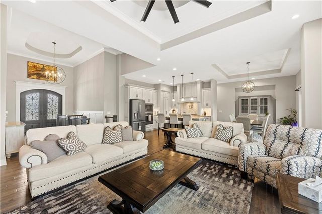 24735 W 91st Place, Lenexa, KS 66227